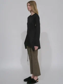 APRON CUTOUT T-SHIRT TOP