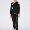 ASYMMETRIC CUTOUT TOP