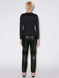 ASYMMETRIC CUTOUT TOP