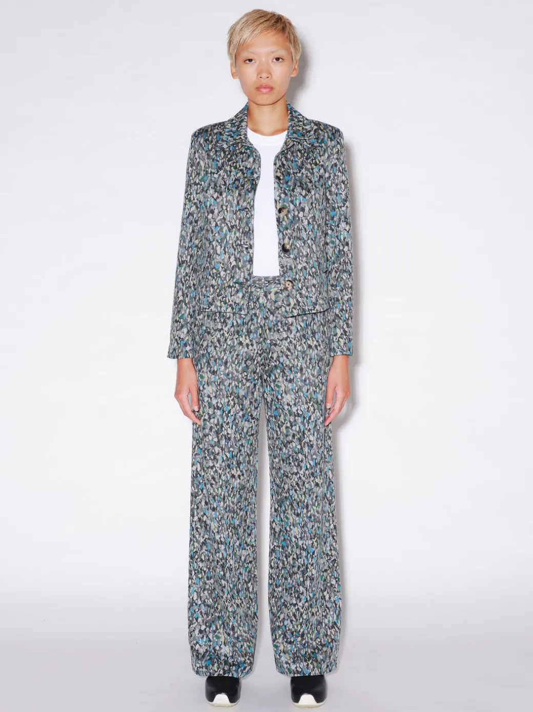 BUTTON UP TAILORED JACKET - FOAM