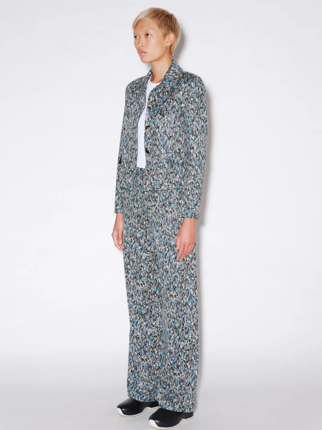 BUTTON UP TAILORED JACKET - FOAM
