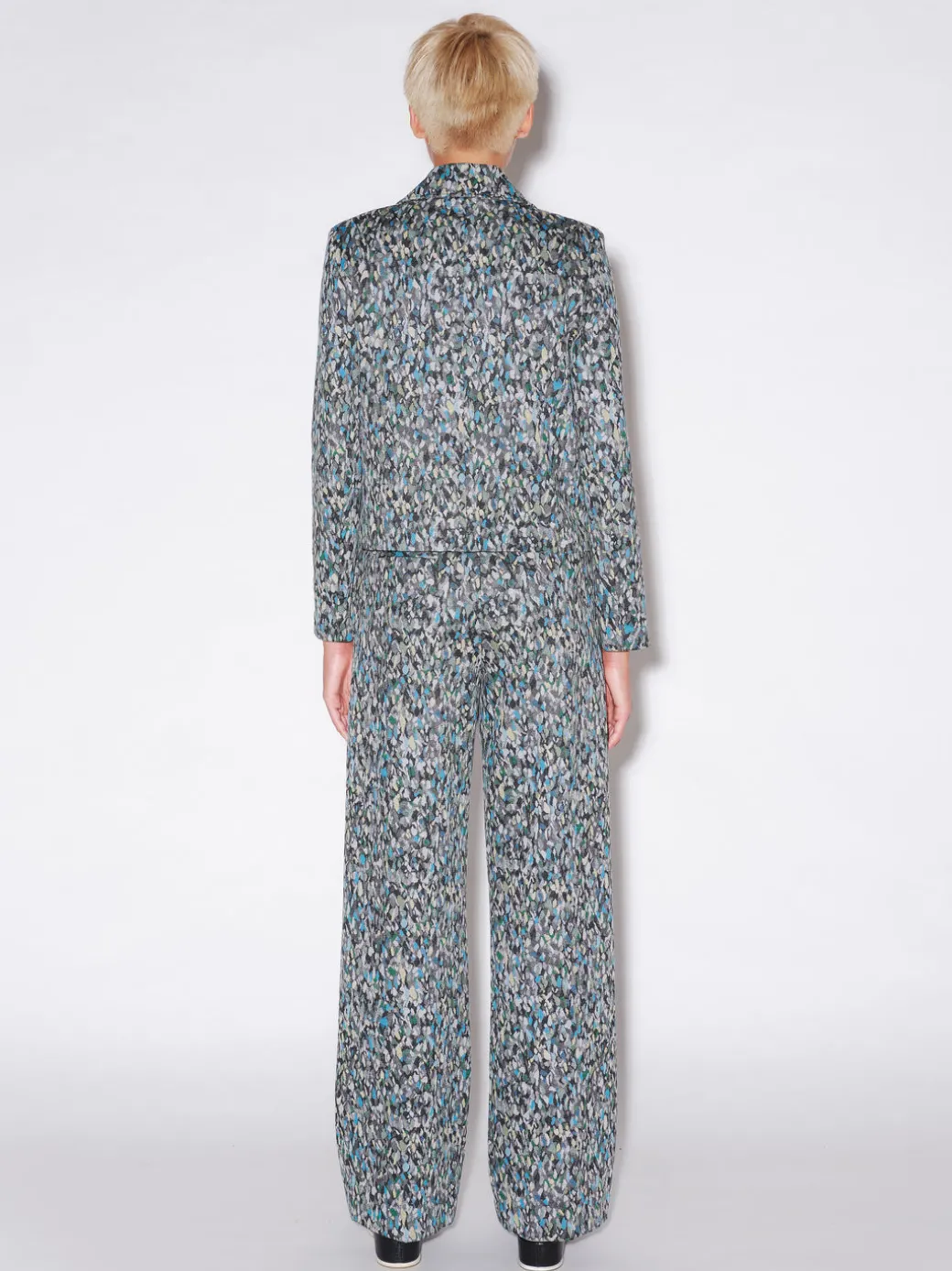 BUTTON UP TAILORED JACKET - FOAM