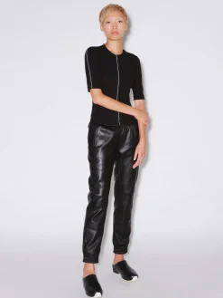 CONTRAST STITCH T-SHIRT