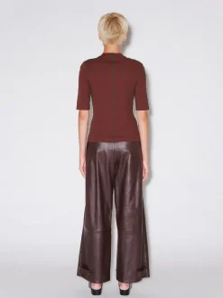 CONTRAST STITCH T-SHIRT