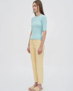 CROPPED SLEEVE T-SHIRT