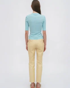 CROPPED SLEEVE T-SHIRT