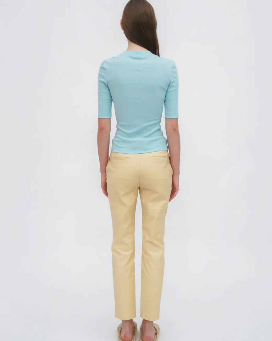 CROPPED SLEEVE T-SHIRT