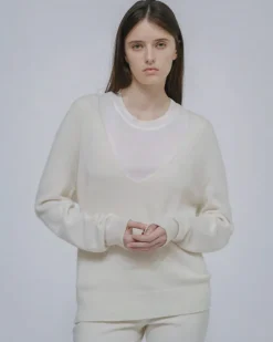 DEEP V-NECK PULLOVER