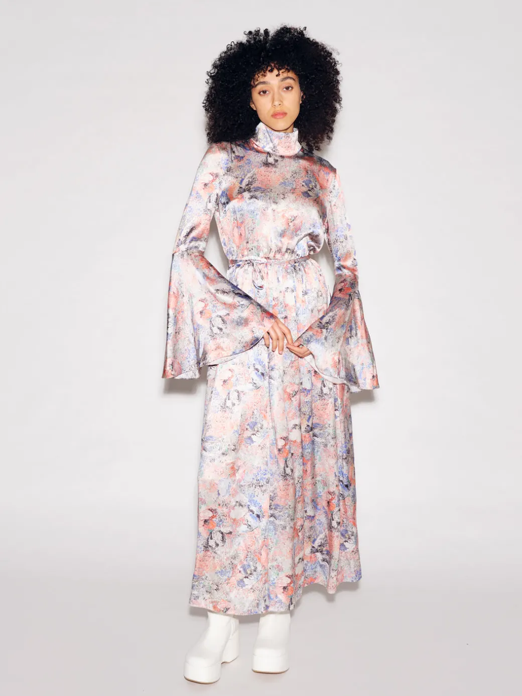 FLARE SLEEVE MAXI DRESS