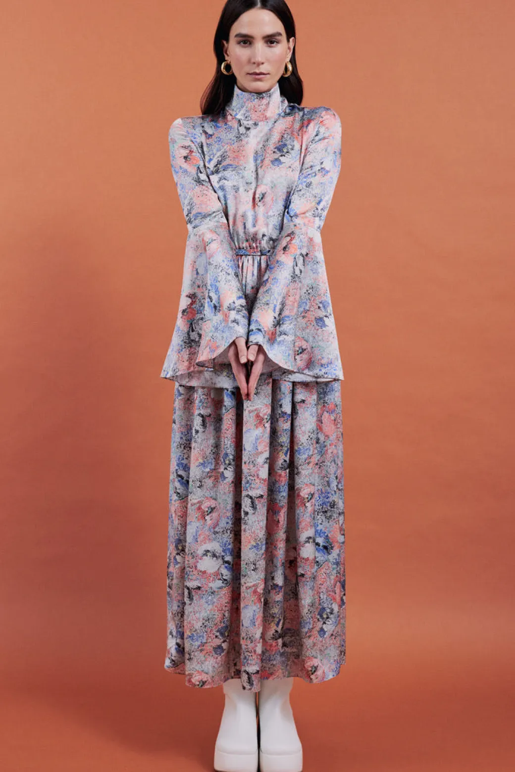 FLARE SLEEVE MAXI DRESS