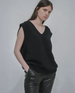 OVERSIZED SWEATER VEST