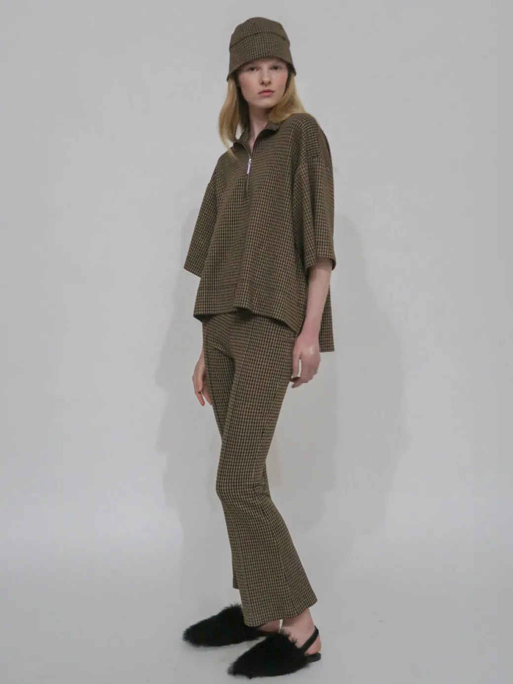 PULL-ON CROPPED FLARE - HOUNDSTOOTH