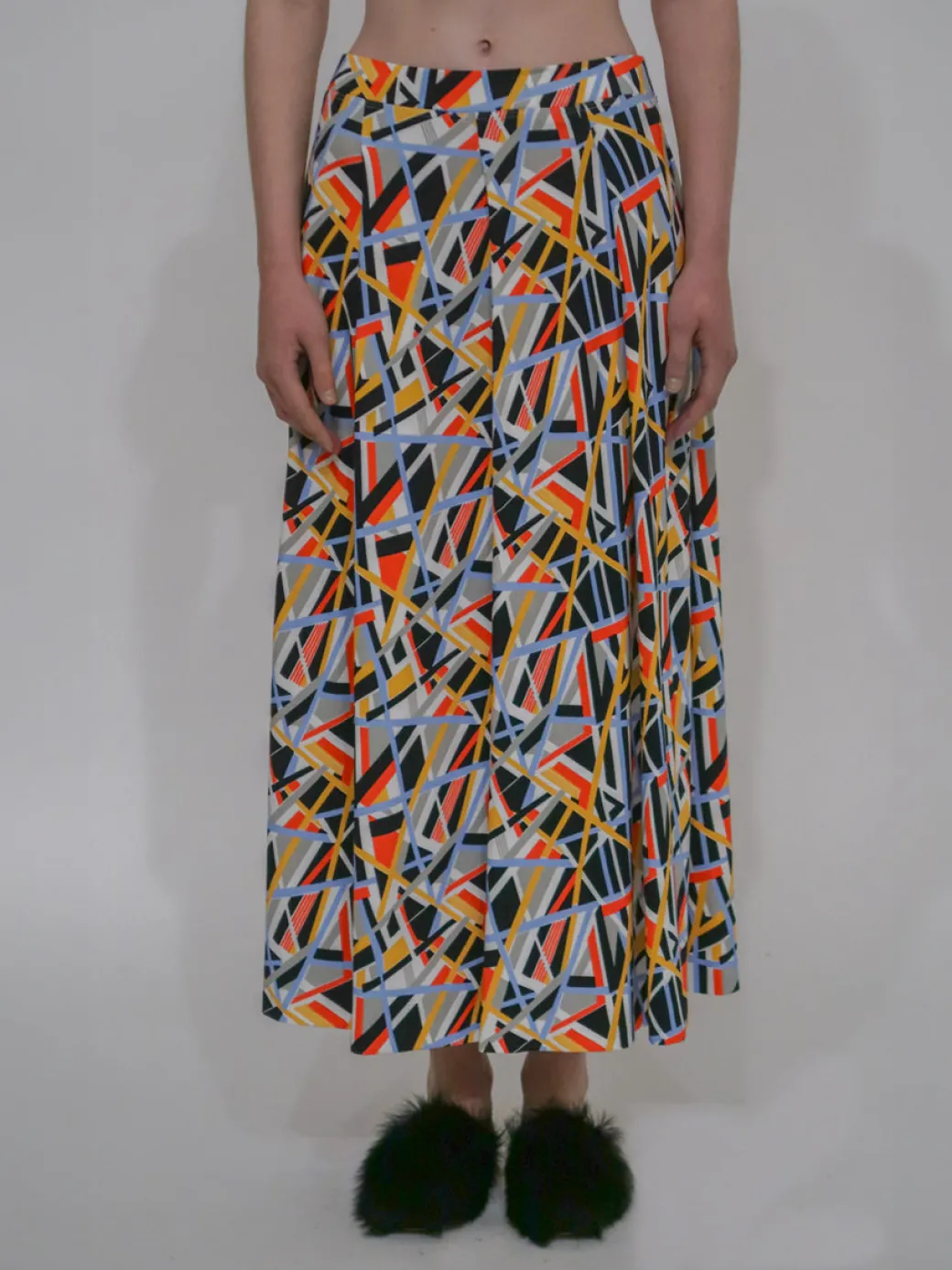 PULL-ON PLEATED MAXI SKIRT - ABSTRACT PAINT LINES