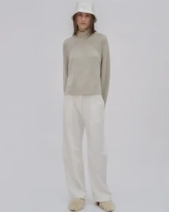 RIBBED PANELED TURTLENECK
