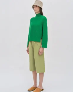 RIBBED PANELED TURTLENECK