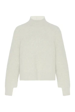 RIBBED PANELED TURTLENECK