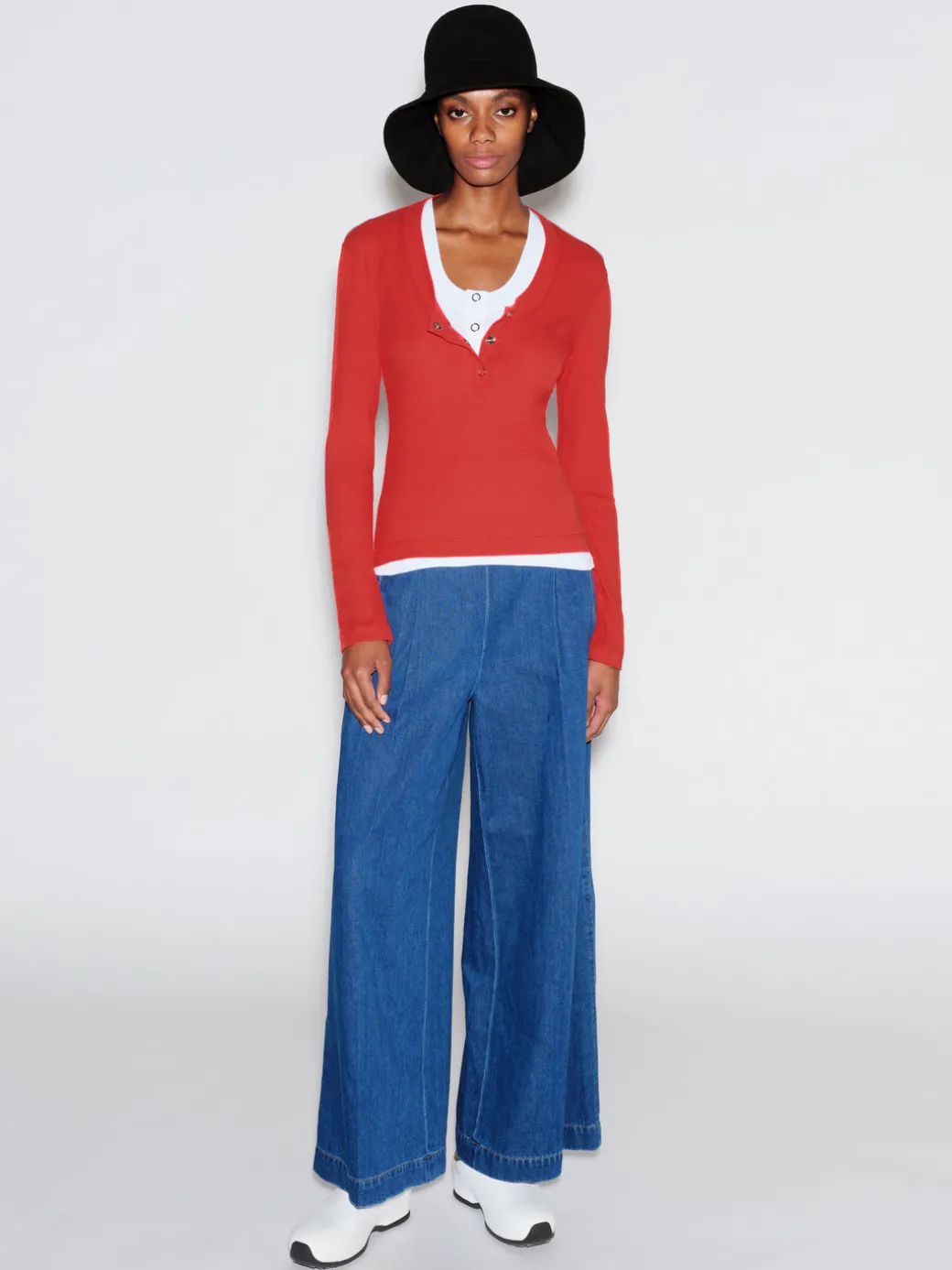 SCOOP NECK HENLEY TOP