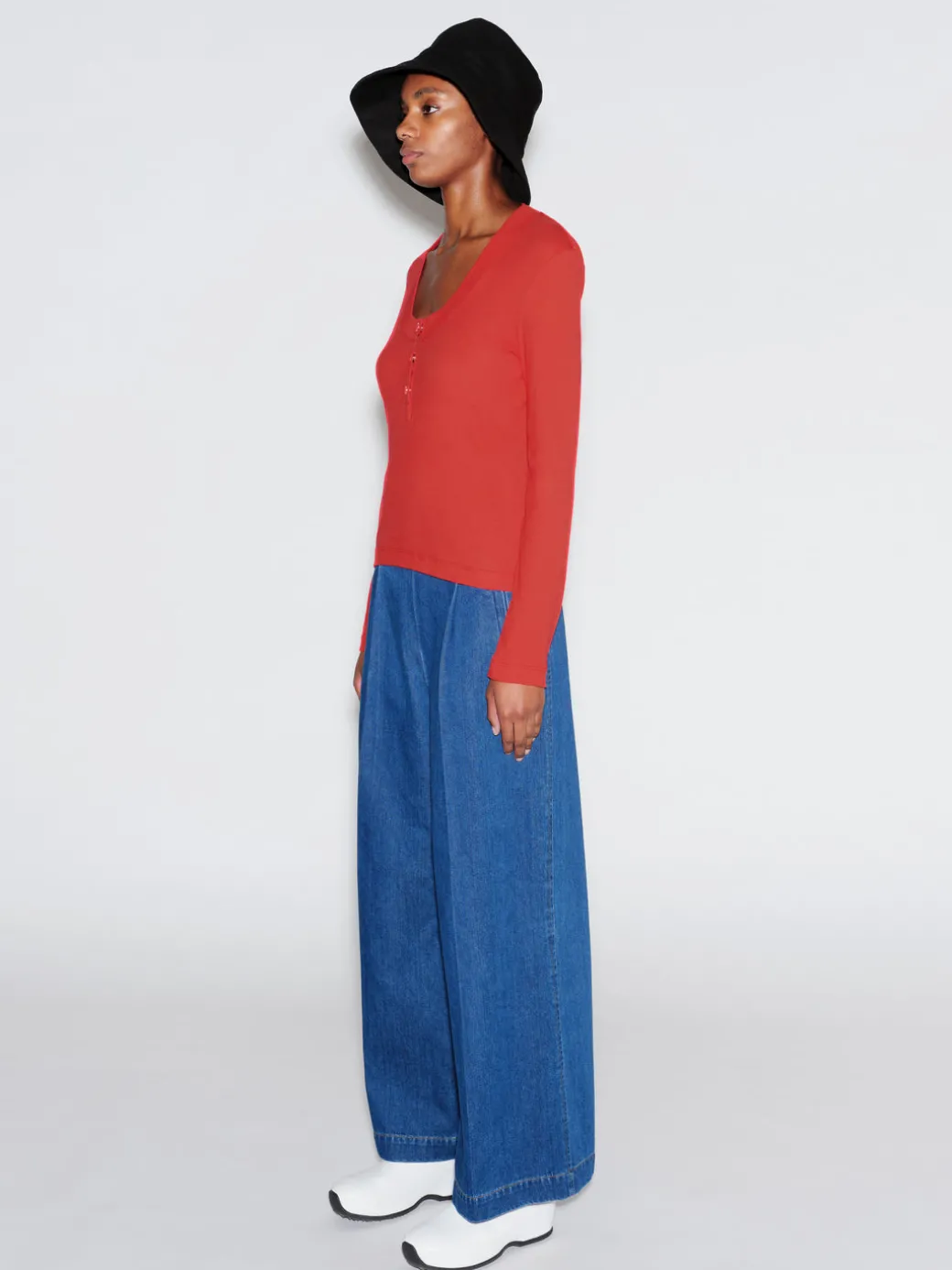 SCOOP NECK HENLEY TOP