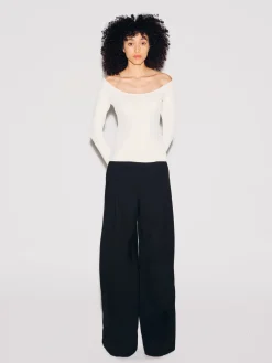 SCOOP NECK OFF THE SHOULDER TOP