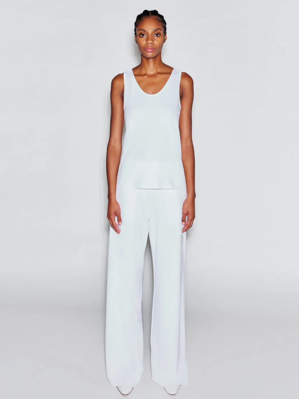 SCOOP NECK TANK - SOLID INTERLOCK