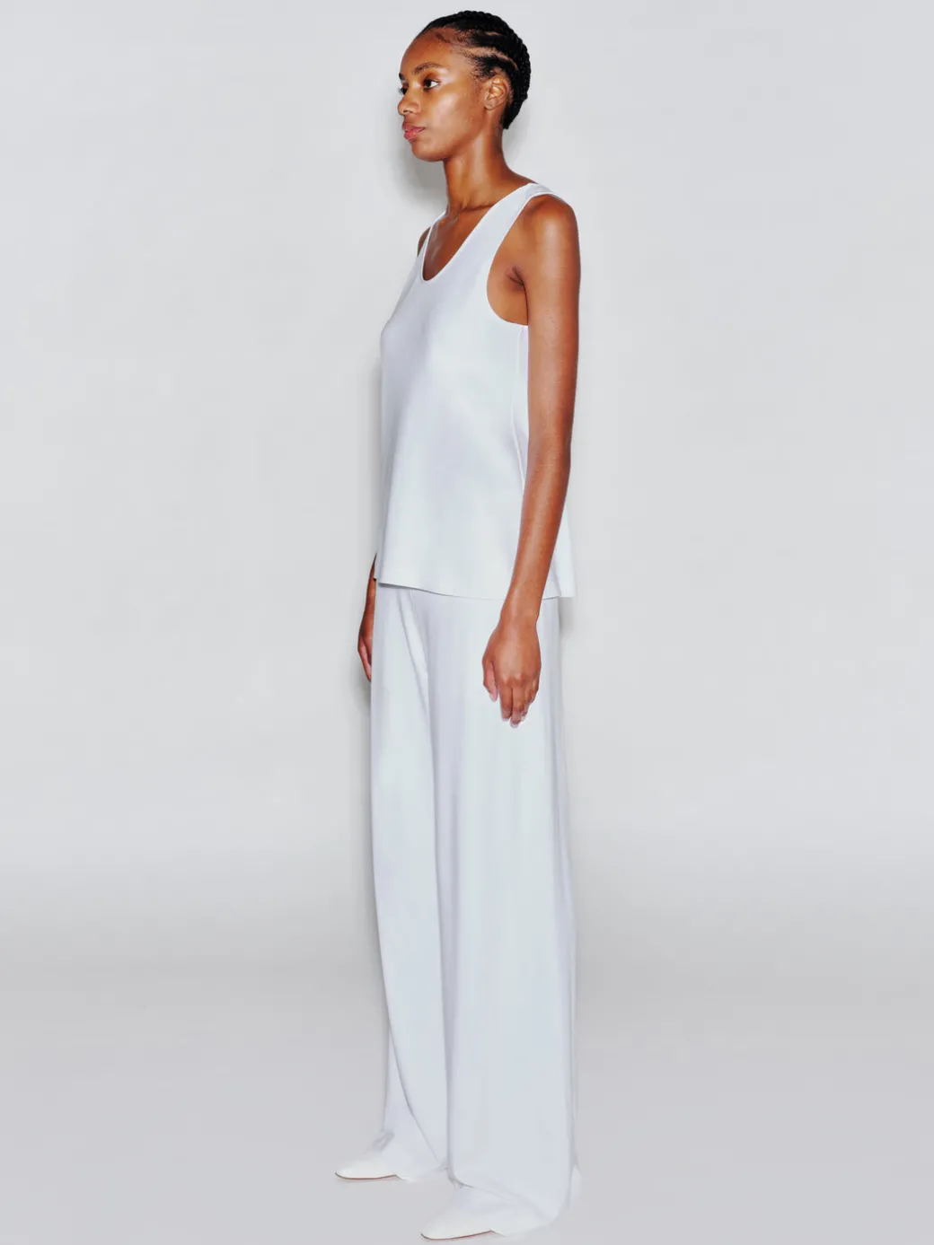 SCOOP NECK TANK - SOLID INTERLOCK