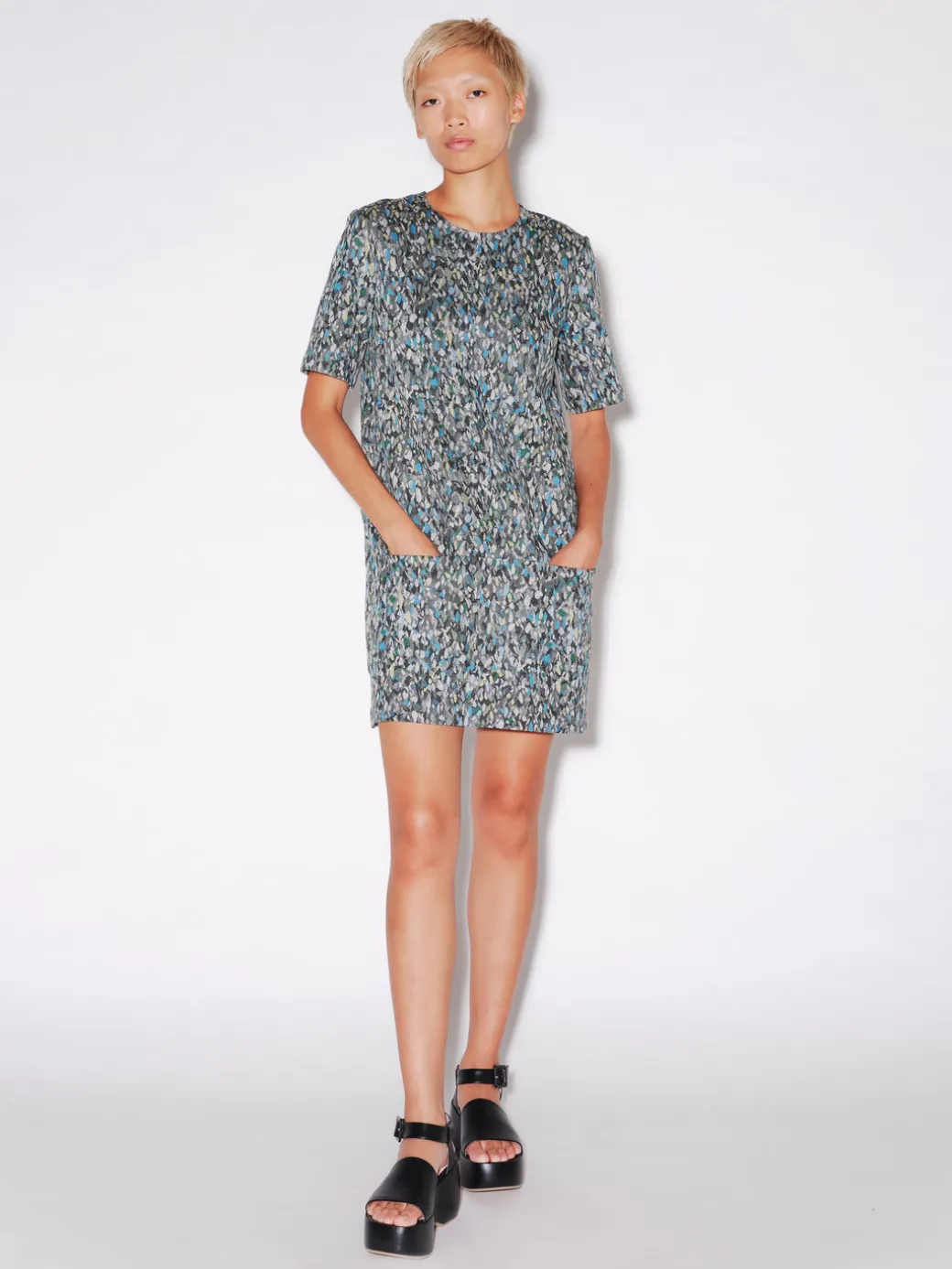 SHORT SLEEVE SHIFT DRESS - FOAM