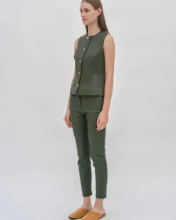 SLEEVELESS BUTTON FRONT TOP  - STRETCH PLONGE