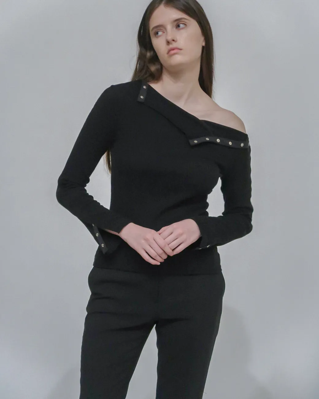 SNAP TURTLENECK TOP