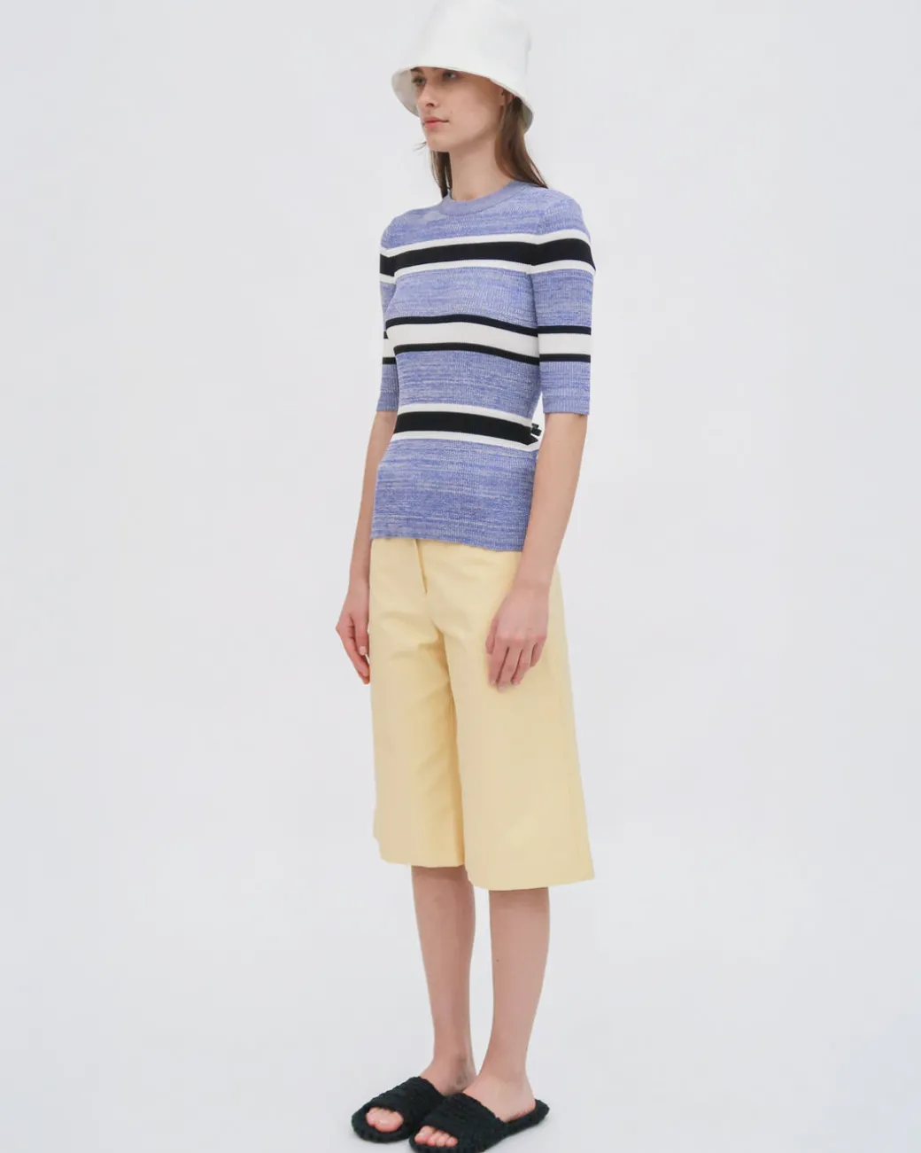 STRIPED CROPPED SLEEVE SWEATER