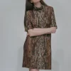 TURTLENECK SHIFT DRESS - WOODGRAIN