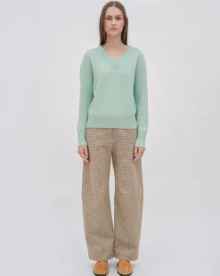 V-NECK PULLOVER