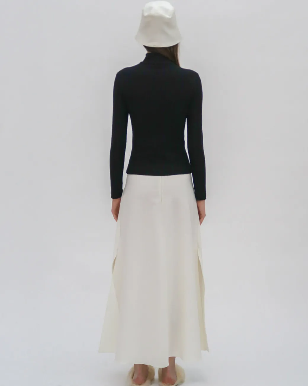 ZIP UP TURTLENECK TOP